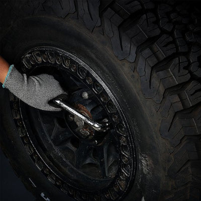 Cle a pipe pour serrage boulons roues
