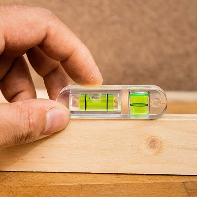 Bulle à niveau miniature pour angle horizontal