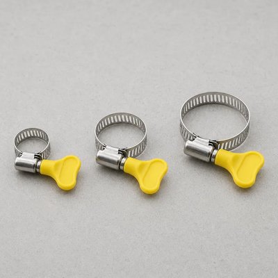 Collier de serrage muni d’une poignée en plastique jaune 