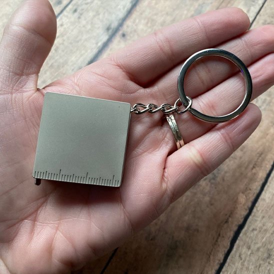 Metre ruban miniature facile transporter