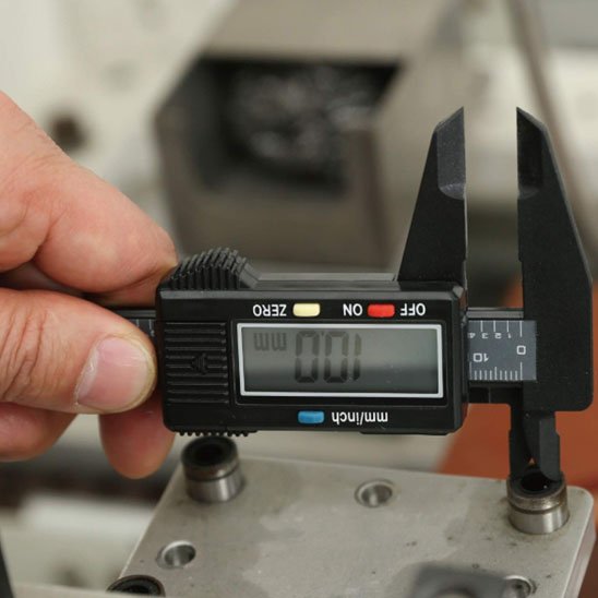 PIED A COULISSE DIGITAL pour mesure interieur 