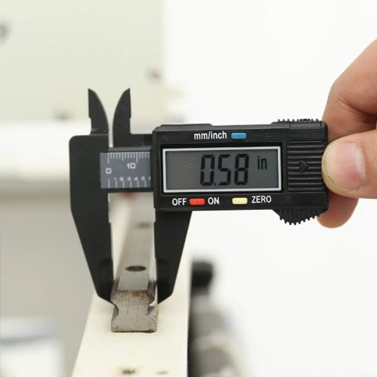 PIED A COULISSE DIGITAL pour mesurer largeur 