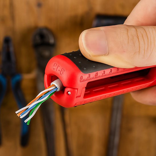 Pince a denuder maniable 