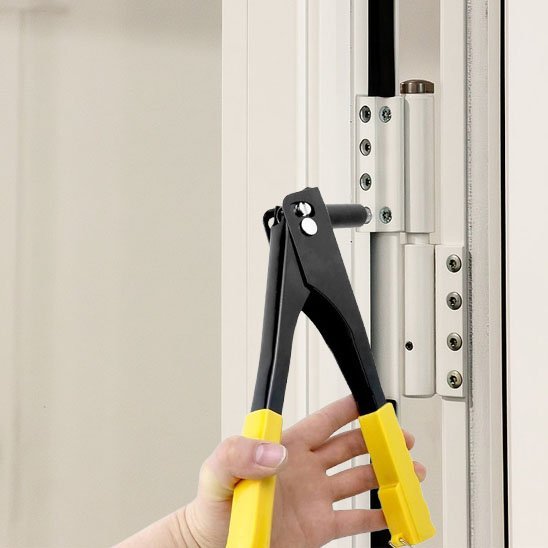 pince a rivet pratique