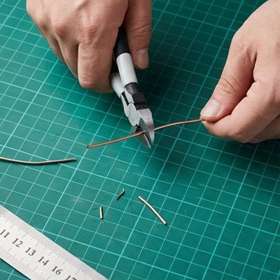 Pince coupante pour couper fil de metal 