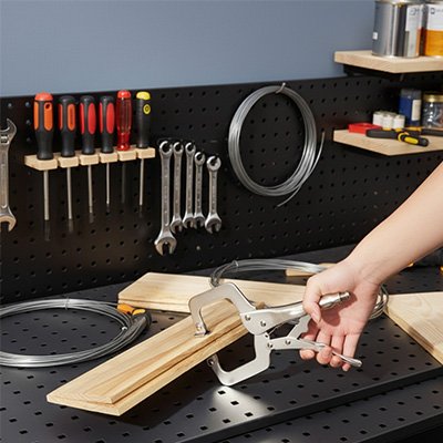 Pince etau pour serrage deux planches 